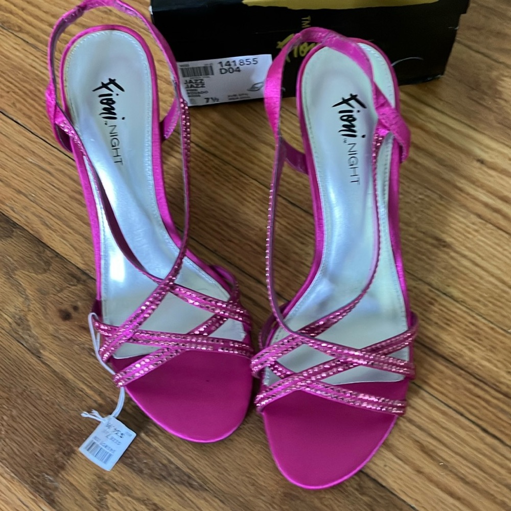 NIB hot pink satin rhinestone strappy heels 7.5